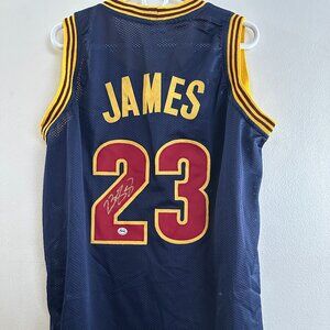 LEBRON JAMES SIGNED CLEVELAND CAVS AUTOGRAPHED CUSTOM JERSEY W/COA - XL - 1009